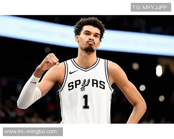 马刺未能充分挖掘文班潜力主帅战术安排遭质疑引发讨论